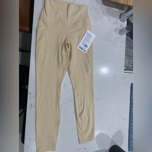 Lululemon Align pant 25” w/ pockets